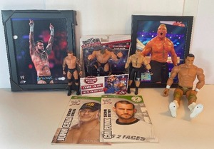 lot 115 image: WW Action Figures and Wall Hangings 8 piece lot