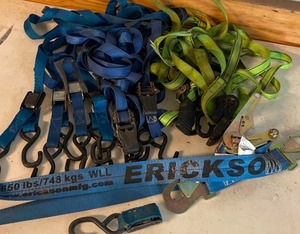 lot 113 image: Mixed LOT of 8 Ratchet Straps