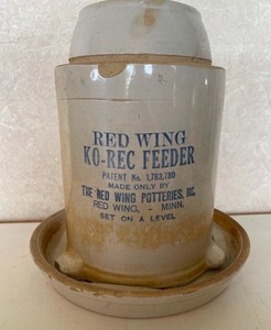 lot 2 image: Vintage Red Wing Pottery KO-REC Chicken Feeder