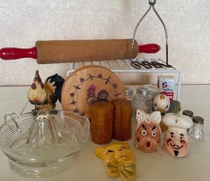 lot 150 image: Vintage Kitchen Lot Chef and Cook Salt and Pepper