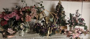 lot 196 image: Christmas Floral Lot Pinks and Mauves