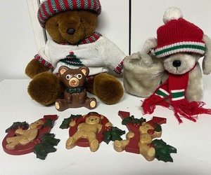 lot 234 image: Vintage Christmas Teddy Bear Decor