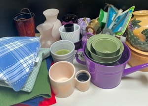 lot 175 image: Mixed Lot of Planters, Vases and Linens