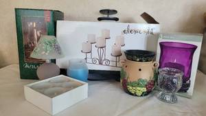 lot 36 image: Scentsy warmer and candle lot