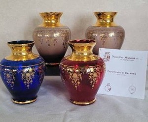 lot 46 image: Vecchia Murano Vases set of four