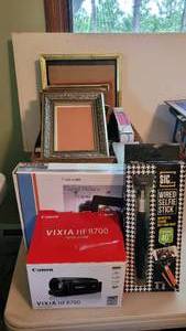 lot 201 image: Picture Frame Lot