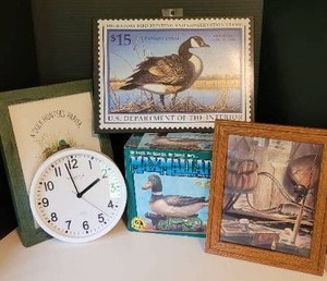 lot 202 image: Duck Decor Singing Mallard