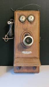 lot 207 image: Antique The Vought-Berger Co. Telephone and Switchboard