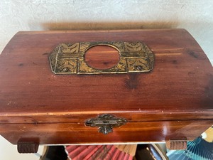lot 172 image: Vintage Small Cedar Chest 11 and Decor