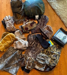 lot 271 image: Camo Accessories Lot