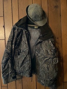 lot 268 image: Browning Camo Insulated Hooded Jacket Size Large and Camo Cap