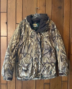 lot 277 image: Cabelas Insulated Hood Jacket