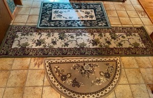 lot 284 image: Three indoor rugs