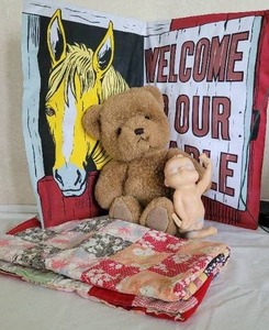 lot 253 image: Vintage Childrens Items