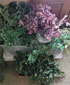 lot 261 image: Very large lot of Faux Floral and Greenery and Tote