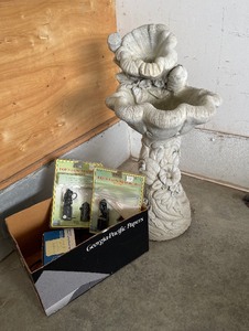 lot 314 image: Henri Studio Cement Bird Bath Fountain with Pump