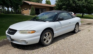 lot 366 image: 2000 Chrysler Sebring SJI Convertible