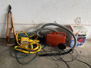 lot 354 image: Miscellaneous Garage Items
