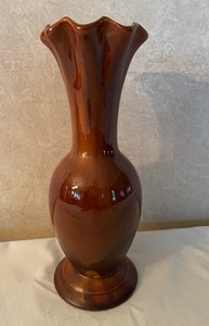 lot 358 image: Haegar Pottery Vase