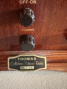 lot 168 image: Collectors Edition AMFM Reproduction Vintage Radio