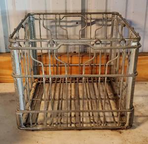lot 360 image: Vintage Metal Crate Franklin Creamery 65