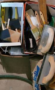 lot 339 image: Painting Supplies