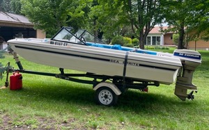 lot 364 image: 1975 Sea Sprite 16 Boat and Trailer