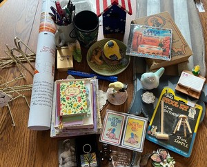 lot 357 image: This and That Lot of Stuff