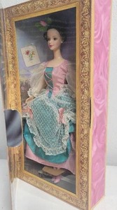 lot 22 image: Special Edition Hallmark Fair Valentine 1997 NIB