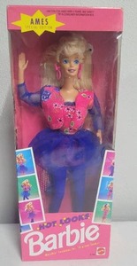 lot 27 image: Hot Looks Barbie 1991 NRFB