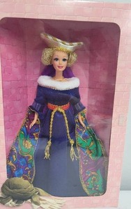 lot 36 image: Medieval Lady Barbie The Great Eras Collection NRFB