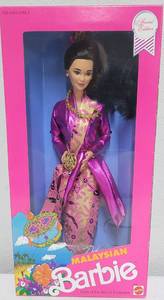 lot 86 image: Malaysian Barbie Dolls of the World Collection 1990 NRFB SE