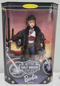 lot 92 image: Harley Davidson Barbie 2nd in a Series 1998 NRFB