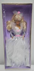 lot 111 image: Everyone Likes to Get Applause Barbie 1991 Special Limited Edition