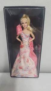 lot 136 image: Rose Splendor Barbie 2010 Pink Label NIB