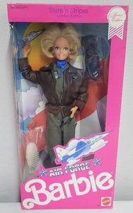 lot 217 image: Stars and Stripes Air Force Barbie 1990 NRFB
