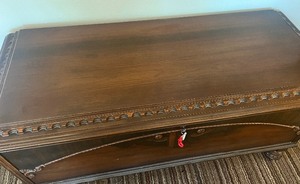 lot 105 image: Lane Cedar Chest