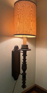 lot 69 image: Vintage Wall Lamp