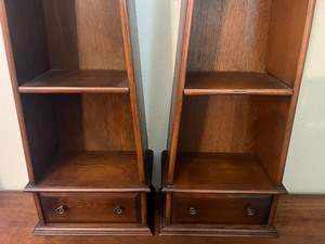 lot 129 image: Pair of Vintage Tower Shelves