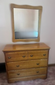lot 159 image: Petite Dresser with Mirror