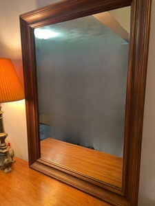 lot 122 image: Thomasville Bedroom Dresser with Mirror