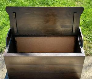 lot 217 image: Wooden Bench  Chest with Storage