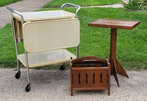 lot 253 image: Vintage Drop Leaf Cosco Cart