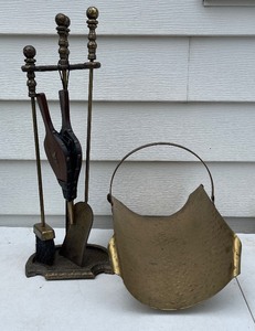lot 264 image: Fireplace Tool Set