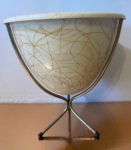 lot 4 image: Tabletop Size MCM Fiberglass Bullet Planter with Tripod Stand