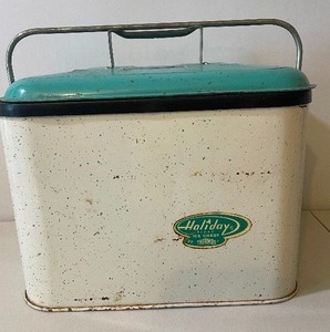 lot 5 image: Vintage Holiday Brand Ice Chest by Thermos Turquoise