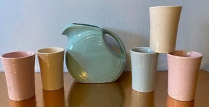 lot 28 image: Fiesta Juice Pitcher 6 and 5 Juice Glasses