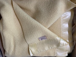 lot 38 image: Yellow Fairbo Woolen Mills 100% Wool Fluff Loomed Blanket