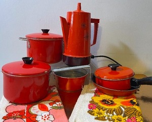 lot 43 image: Retro Red Orange Kitchen Lot Percolator, Pans, Towels
