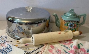 lot 96 image: Stainless Steel and Glass Cake Plate and Cover Lot